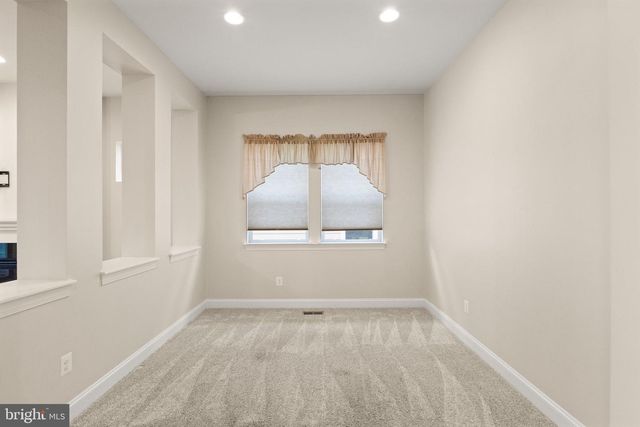 103 CLOAK LN, Lake Frederick, VA 22630