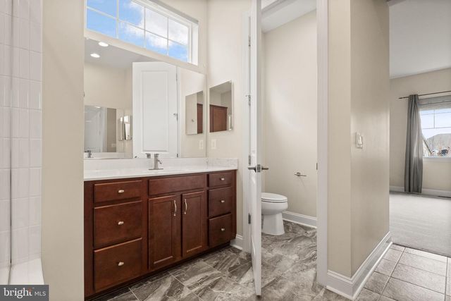 103 CLOAK LN, Lake Frederick, VA 22630