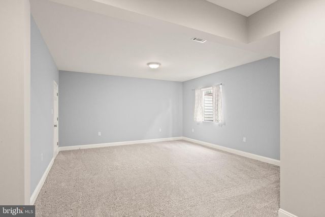 103 CLOAK LN, Lake Frederick, VA 22630