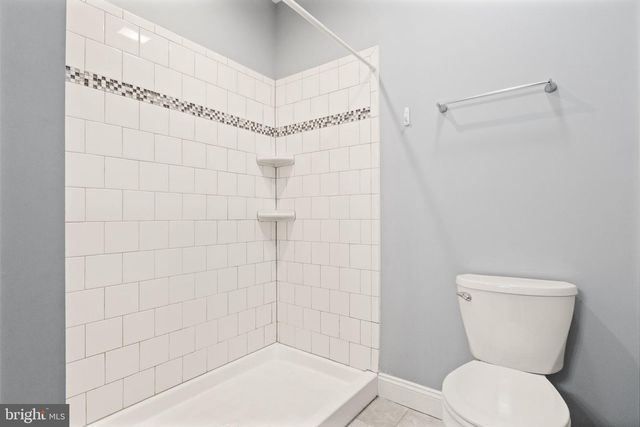 103 CLOAK LN, Lake Frederick, VA 22630