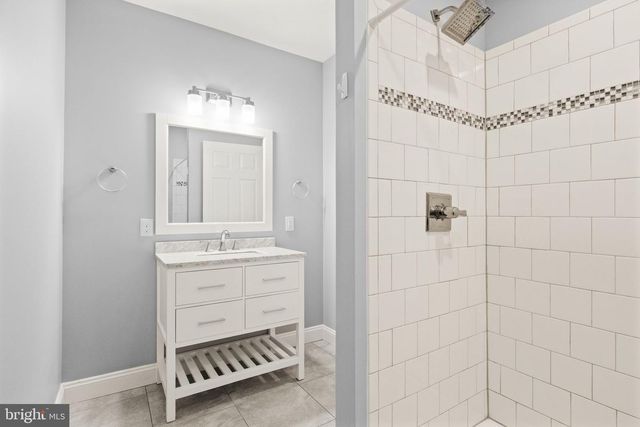 103 CLOAK LN, Lake Frederick, VA 22630