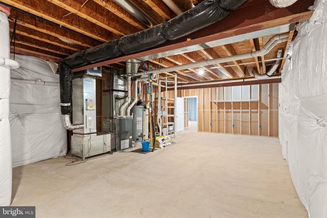 103 CLOAK LN, Lake Frederick, VA 22630