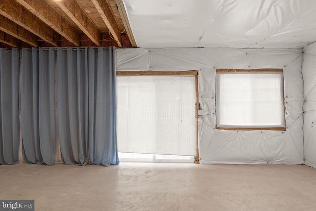 103 CLOAK LN, Lake Frederick, VA 22630