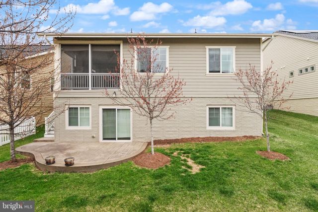 103 CLOAK LN, Lake Frederick, VA 22630