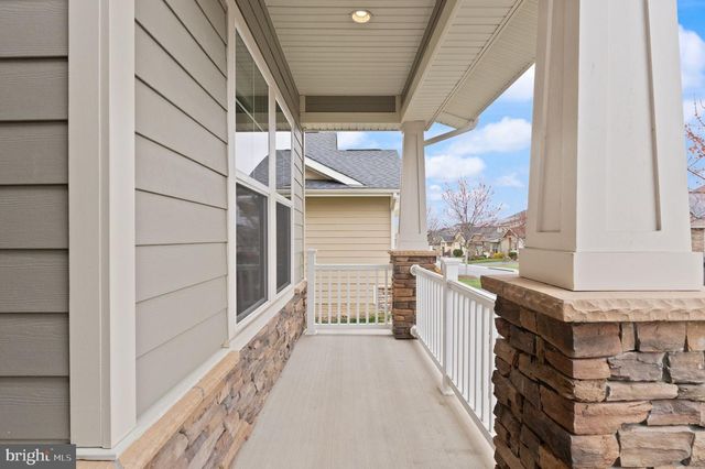 103 CLOAK LN, Lake Frederick, VA 22630