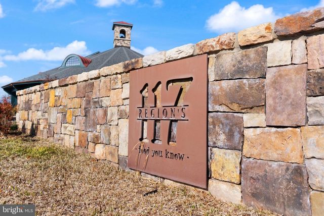 103 CLOAK LN, Lake Frederick, VA 22630