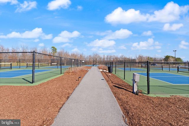 103 CLOAK LN, Lake Frederick, VA 22630