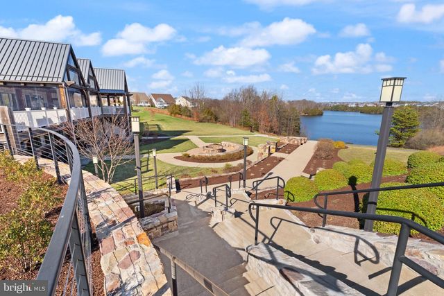 103 CLOAK LN, Lake Frederick, VA 22630