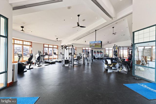 103 CLOAK LN, Lake Frederick, VA 22630