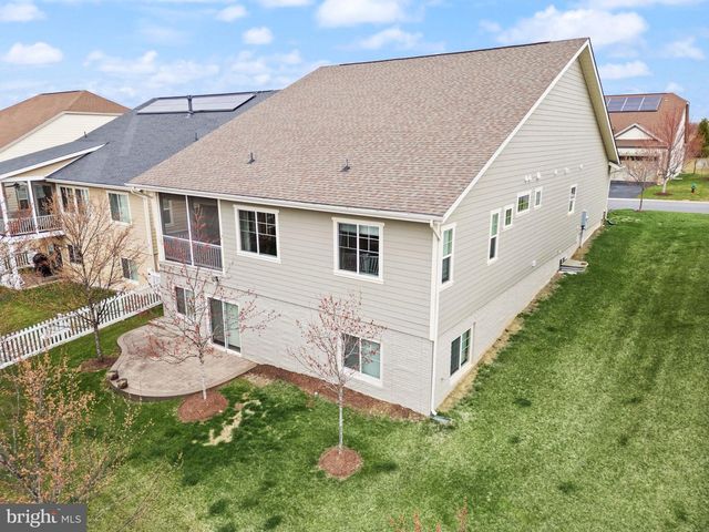 103 CLOAK LN, Lake Frederick, VA 22630