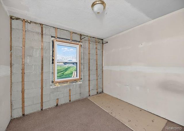 1702 N M- 43 Highway, Hastings, MI 49058