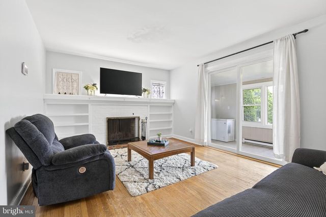 421 CORBIN RD, York, PA 17403
