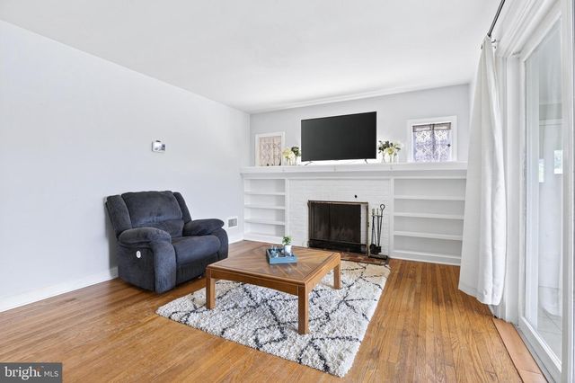 421 CORBIN RD, York, PA 17403