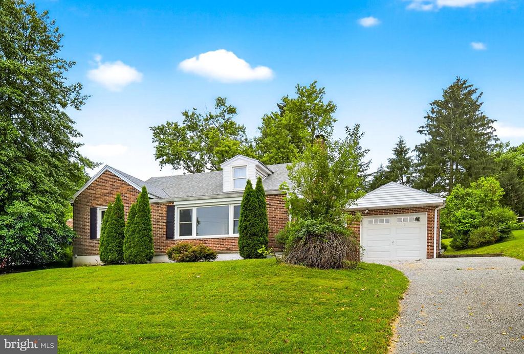 421 CORBIN RD, York, PA 17403