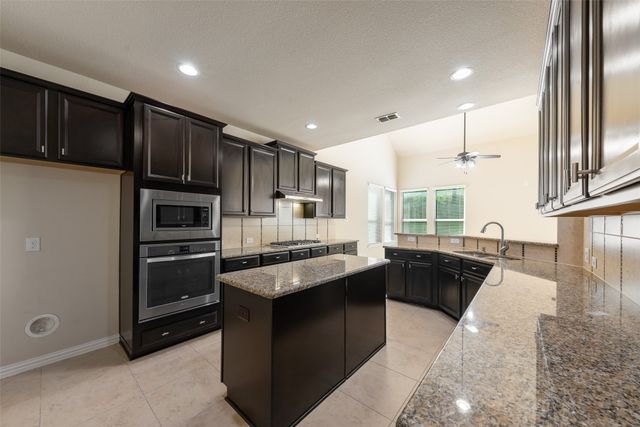 1704 Hickory Chase Circle, Keller, TX 76248