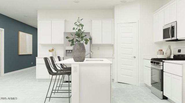 9541 W MITCHELL Drive, Phoenix, AZ 85037
