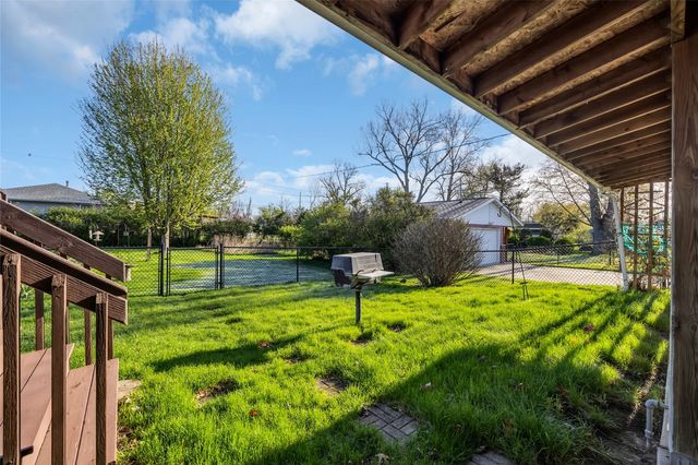 648 42nd St NE, Cedar Rapids, IA 52402