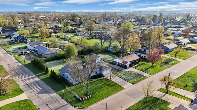 648 42nd St NE, Cedar Rapids, IA 52402