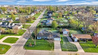 648 42nd St NE, Cedar Rapids, IA 52402
