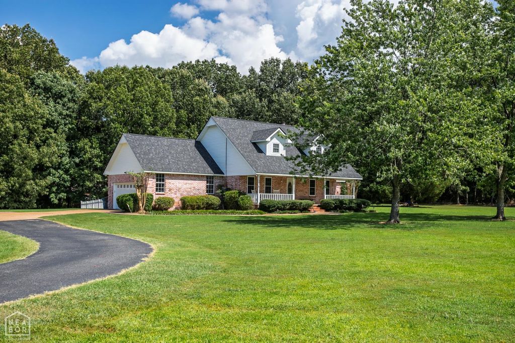 3601 E Thomas Green Road, Jonesboro, AR 72405