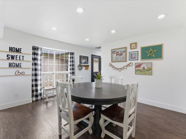 210 County Road 2696, Alvord, TX 76225