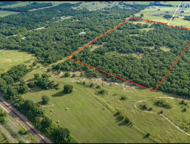 210 County Road 2696, Alvord, TX 76225