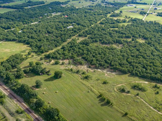 210 County Road 2696, Alvord, TX 76225