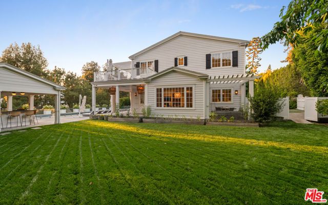 491 N Tigertail Road, Los Angeles, CA 90049