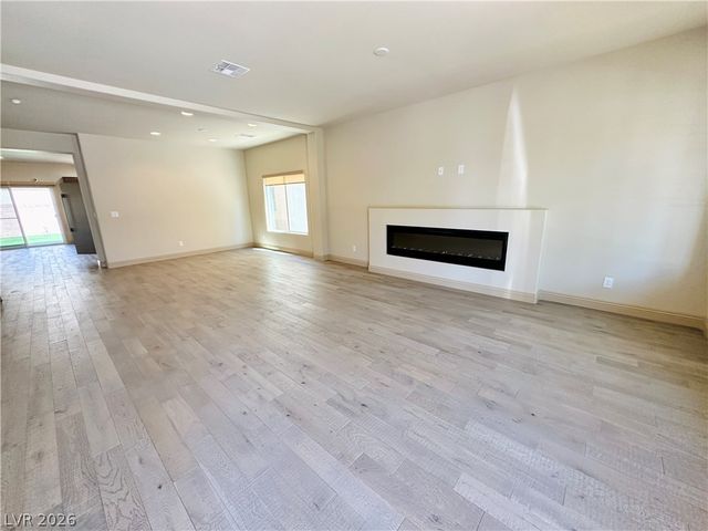 9842 Russian Hill Street, Las Vegas, NV 89141