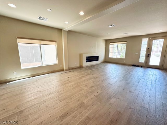 9842 Russian Hill Street, Las Vegas, NV 89141