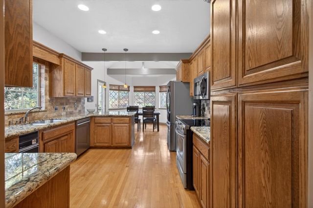 8681 Winding Way, Fair Oaks, CA 95628