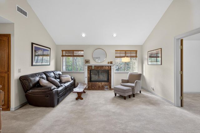 8681 Winding Way, Fair Oaks, CA 95628