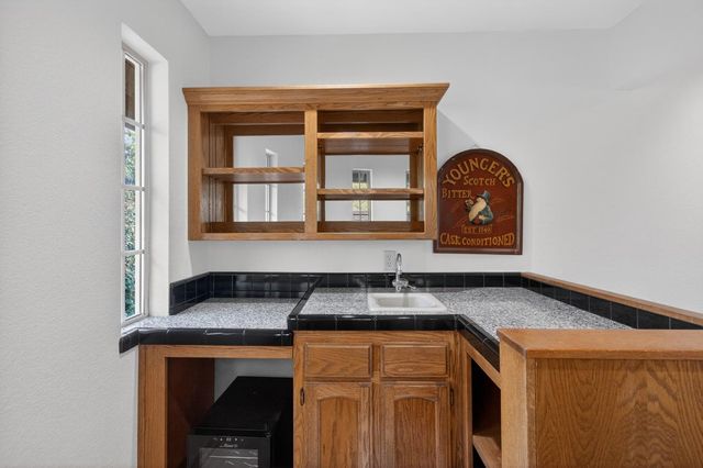 8681 Winding Way, Fair Oaks, CA 95628