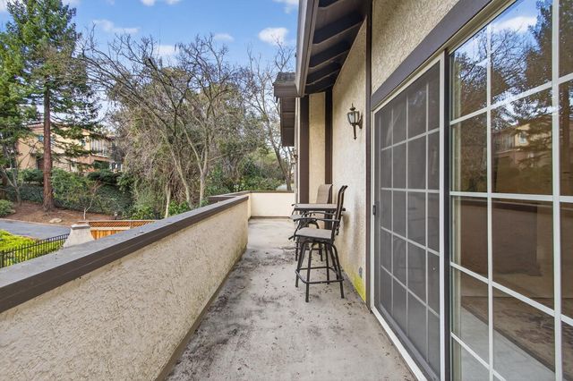 8681 Winding Way, Fair Oaks, CA 95628