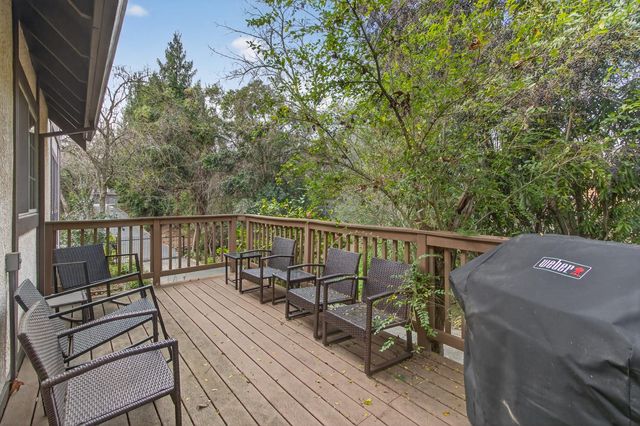 8681 Winding Way, Fair Oaks, CA 95628