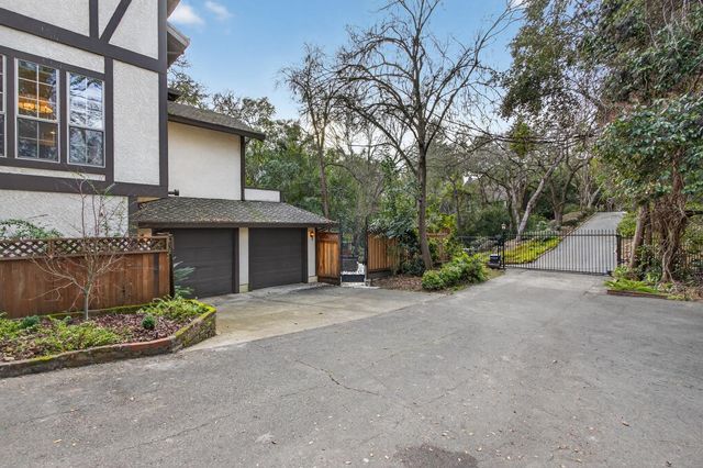 8681 Winding Way, Fair Oaks, CA 95628