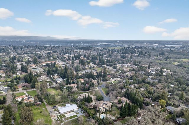 8681 Winding Way, Fair Oaks, CA 95628