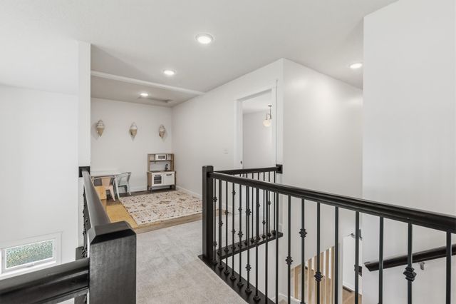 11556 Lakewood Court NE, Albertville, MN 55301