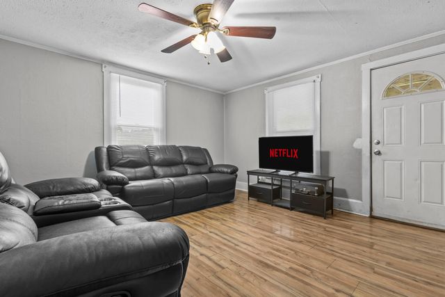 732 Hillcrest Avenue, Frankfort, KY 40601