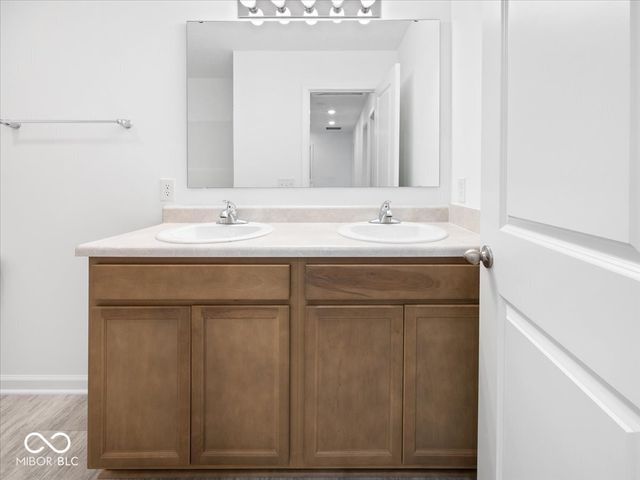 576 Plowman Drive, Shelbyville, IN 46176