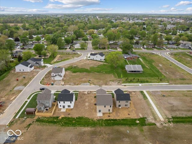 576 Plowman Drive, Shelbyville, IN 46176