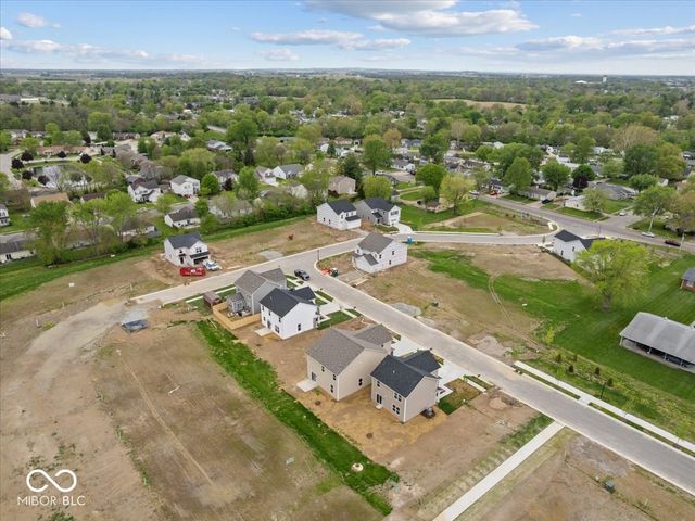 576 Plowman Drive, Shelbyville, IN 46176