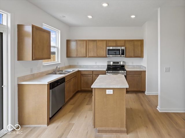 576 Plowman Drive, Shelbyville, IN 46176