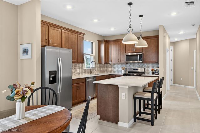 20548 Pebble Glen DR, Estero, FL 33928