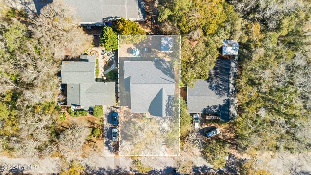 6 White Lane, Oak Island, NC 28465