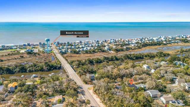 6 White Lane, Oak Island, NC 28465