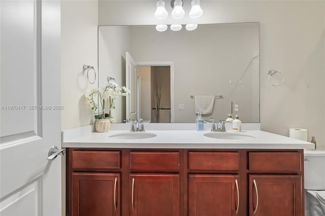 1475 Silk Oak Dr, Hollywood, FL 33021