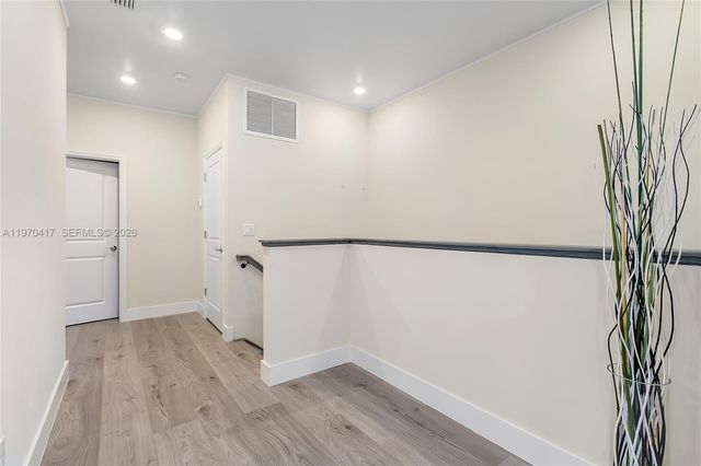 1475 Silk Oak Dr, Hollywood, FL 33021