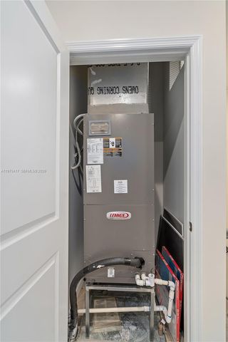 1475 Silk Oak Dr, Hollywood, FL 33021