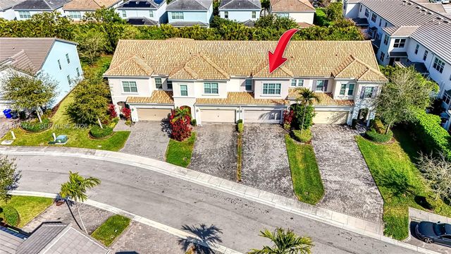1475 Silk Oak Dr, Hollywood, FL 33021